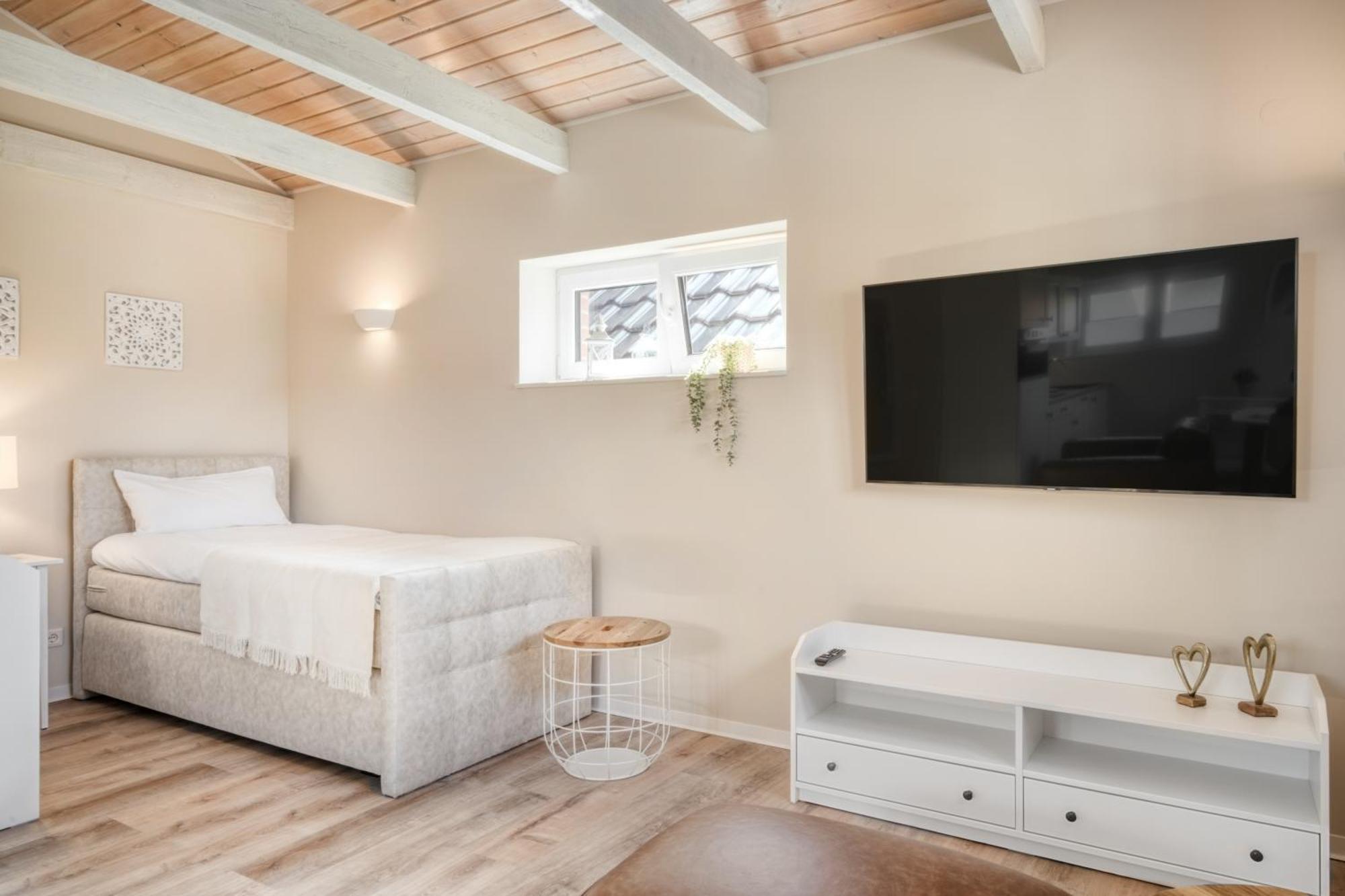 Homestay One Moment Boardinghouse - Porta Westfalica